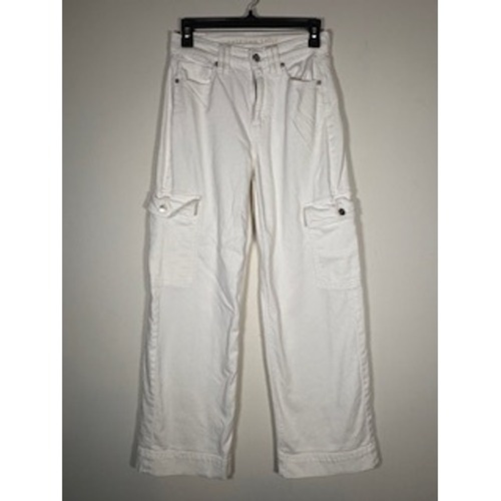 AMERICAN EAGLE Cargo Pants Size 2 White Wide Leg High Waisted Utility Streetwear